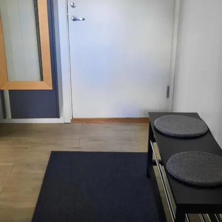 I Egen Bolig Naer Togstasjonen, 30 Min Til Oslo Og Gardermoen Flyplass 3*