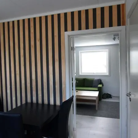 بيت ضيافة I Egen Bolig Naer Togstasjonen, 30 Min Til Oslo Og Gardermoen Flyplass 3*