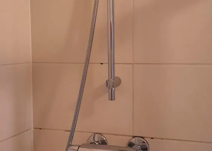 I Egen Bolig Naer Togstasjonen, 30 Min Til Oslo Og Gardermoen Flyplass Casa de hóspedes Sorumsand